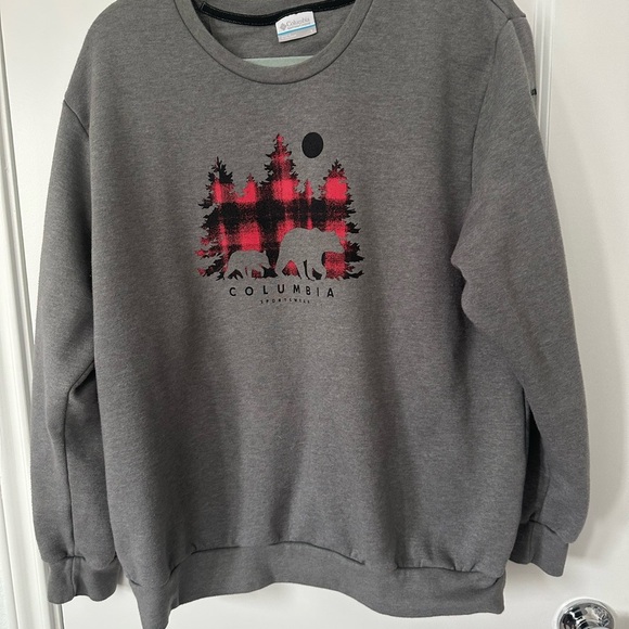 Columbia Gray Sweater bears pine tree and plaid graphic - Picture 1 of 5